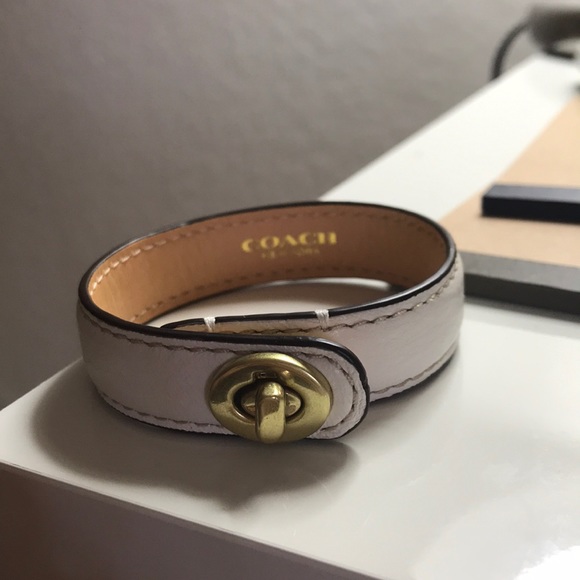 White Leather Wrap Bracelet - Picture 1 of 3